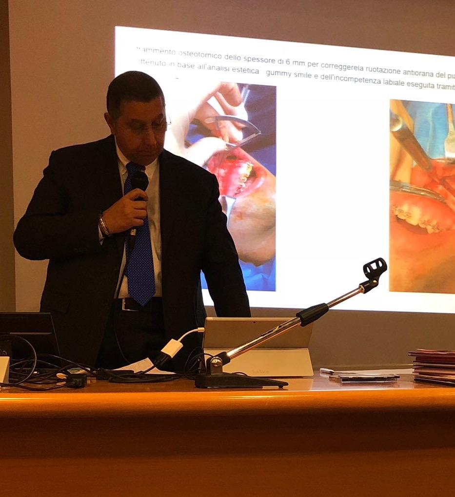 Il Dr. Gattuso relatore a un congresso di chirurgia